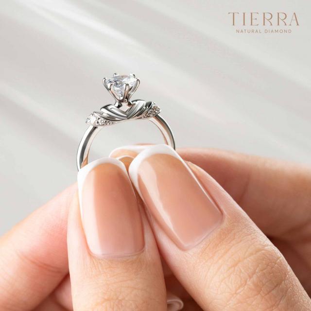 Mẫu nhẫn đính hôn kim cương đẹp nhất hiện nay