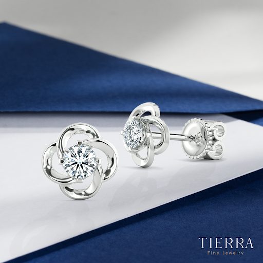  Những mẫu hoa tai kim cương đẹp nhất 2024 tại Tierra