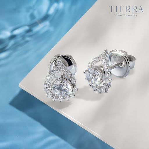 Sinh năm 2000 mệnh gì? hợp mẫu trang sức nào?